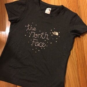 Girls North Face tee